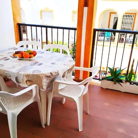 Beachside Bliss 2br, Balcony, Pool, Wifi, Tennis *