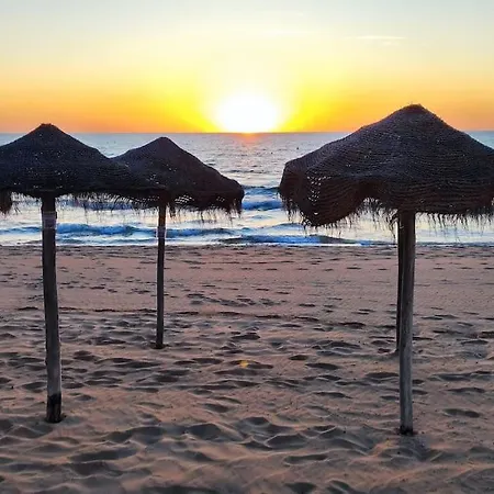 Apartment Beachside Bliss 2br, Balcony, Pool, Wifi, Tennis Torrevieja
