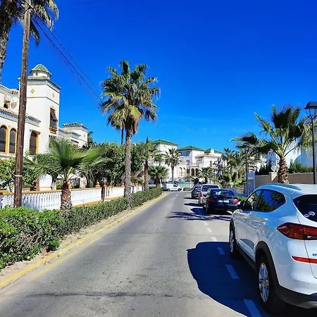 Beachside Bliss 2br, Balcony, Pool, Wifi, Tennis Torrevieja